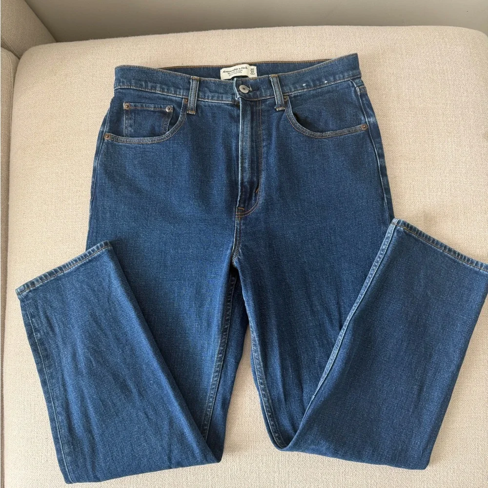 Abercrombie - The Ankle Straight Ultra High Rise - Size 30 - Picture 2 of 4
